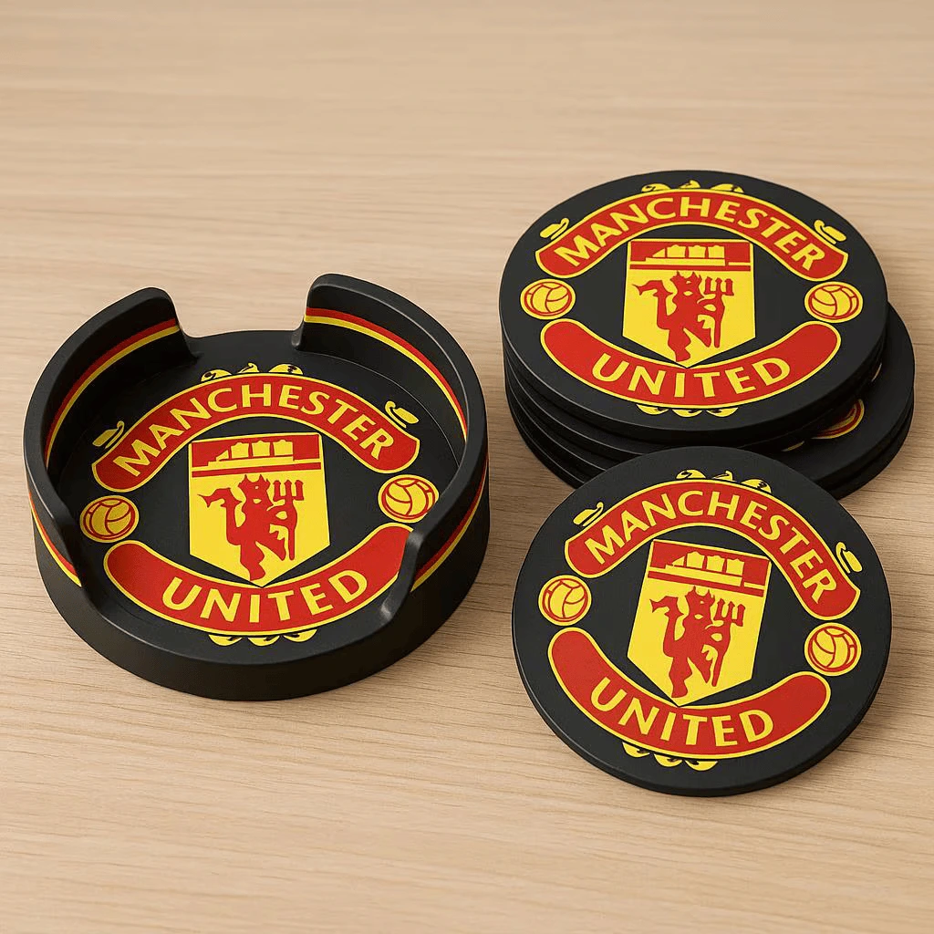 [NML-FANS-FAN-4-001] Manchester United Coaster Set – Fan‑lavede glasbrikker til Red Devils‑supportere (4)